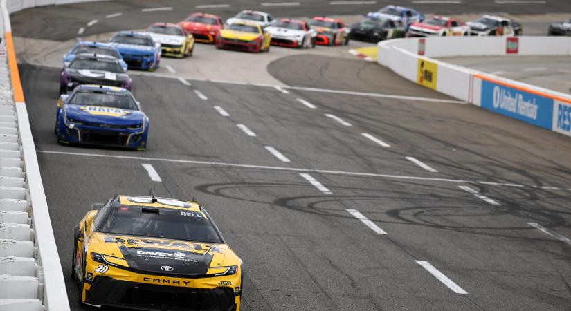 A NASCAR korlátlan fejlesztési lehetőséget ajánlott a csapatoknak, ők azonban visszautasították