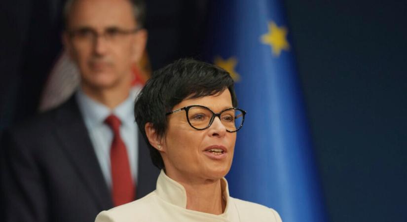 Kos: Az EU elvárásai nagyon közel állnak ahhoz, amit a tiltakozó emberek követelnek