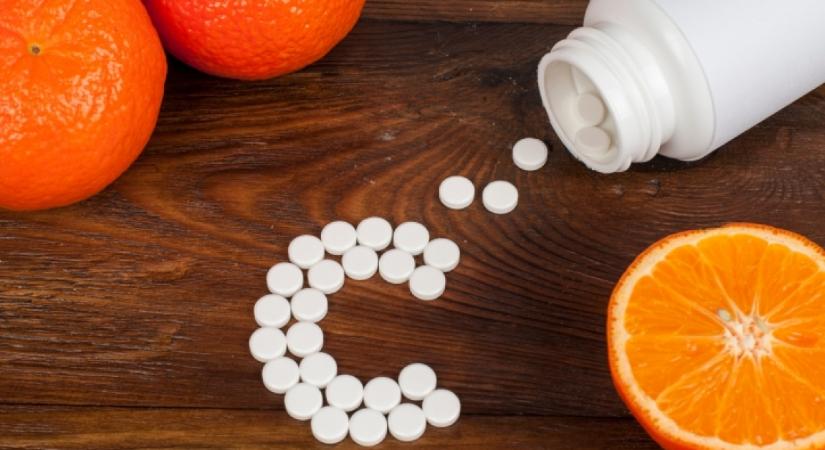 Döbbenetes, mit tehet az aggyal a nagy dózisú C-vitamin: mindenkit figyelmeztetnek az orvosok