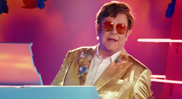 Elton John már a halálra készül, azt kéri, a csillagok között szórják szét