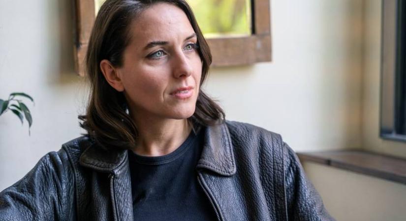 Eke Angéla színésznőnek nem büdös a kétkezi munka: „Ha be kell állnom egy pultba, megteszem”