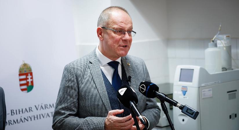 Navracsics bevallotta, mi nem tetszett az embereknek az önazonosság védelméről szóló törvénytervezetben
