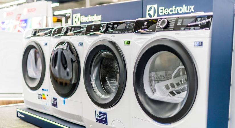 Idén eddig jól ment a szekere az Electroluxnak, de a kilátások már egyáltalán nem biztatók