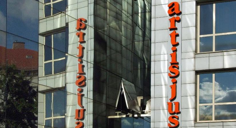 Artisjus könnyűzenei alkotótábor világhírű dalszerzőkkel