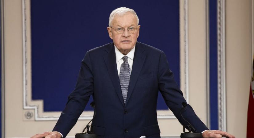 Kellogg „abszurdnak” nevezte Vlagyimir Putyin háromnapos tűzszünetét