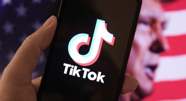 Brutálisat nőtt a TikTok Live-ok népszerűsége, már köröket ver a Twitchre