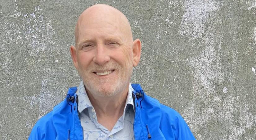 Cher és Celine Dion dalszerzője magyar zenészekkel dolgozik, de jön a K-pop-guru is