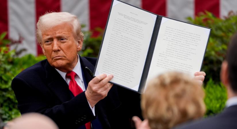 Trump választási csalással vádolja a közvélemény-kutatókat