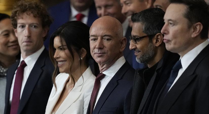 Trump azonnal felhívta Jeff Bezost, amikor megtudta, mit akar tenni az Amazon