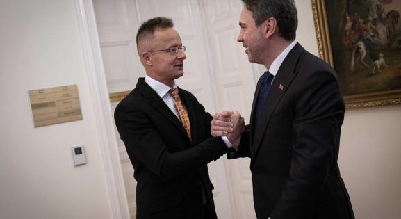 Magyar kőolaj- és földgázmezők feltárásába szállnak be a törökök