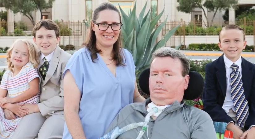 Csodát tett Elon Musk új agyimplantátuma: az ALS beteg újra beszél és ír