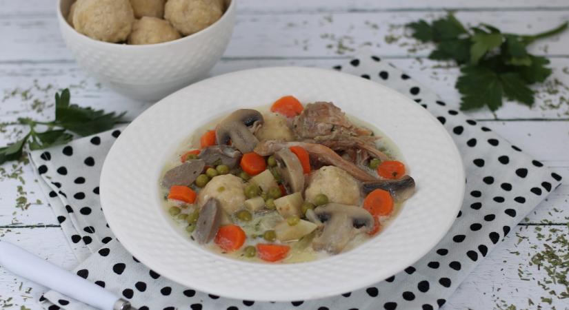 A levesbetét teszi különlegessé a ragulevest - recept