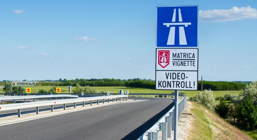 Minisztériumi döntés: Nem kell útdíjat fizetni ezekre a járművekre!