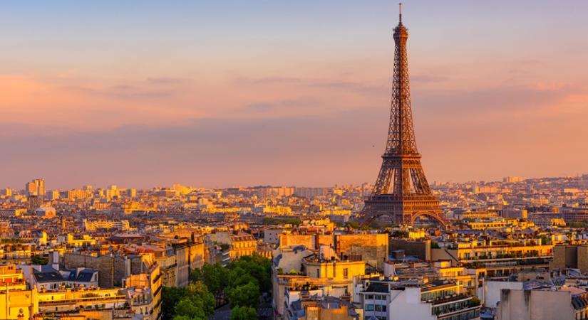 Tényleg rozsdásodik az Eiffel-torony? Kiderült, van-e félnivalód, ha testközelből csodánád meg Párizs ékességét
