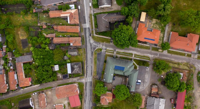Keresztbe tehet a CSOK Plusz igénylőknek Navracsics Tibor terve