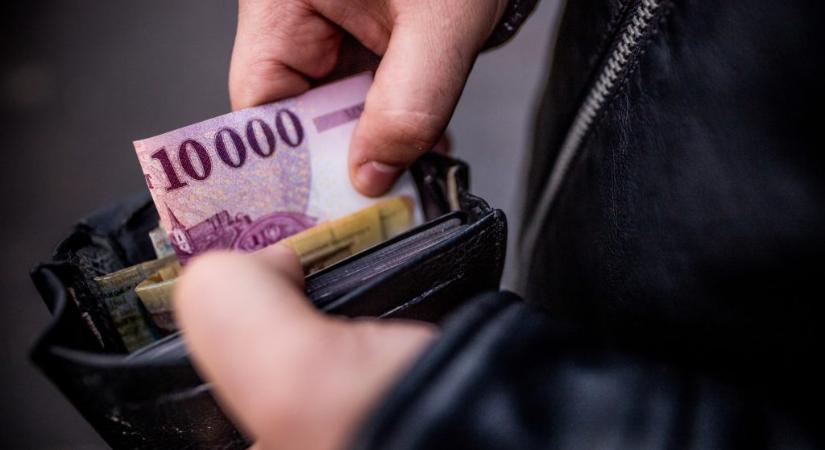 A forint volt a legpocsékabb valuta Közép-Európában tavaly