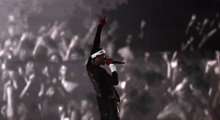 Hajléktalanból lett a hip-hop fenegyereke, aki újraírta a zeneipar szabályait