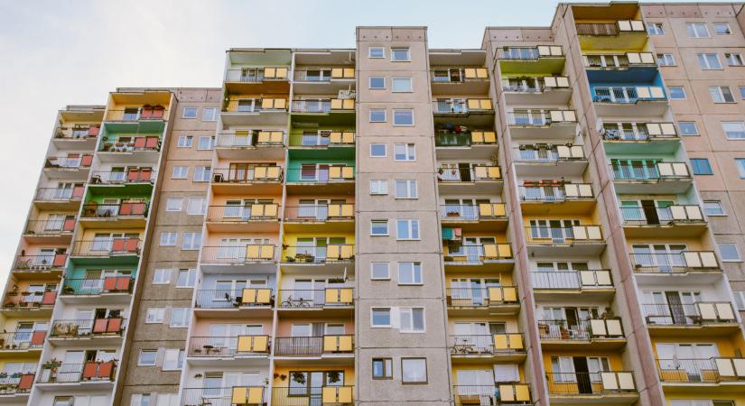 Nagy lehetőséget kaptak a fővárosi panelházak – mutatjuk, melyek juthatnak pénzhez