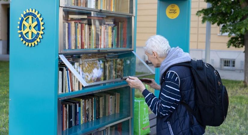 Visszakapták a debreceniek a kedvelt köztéri tárgyat