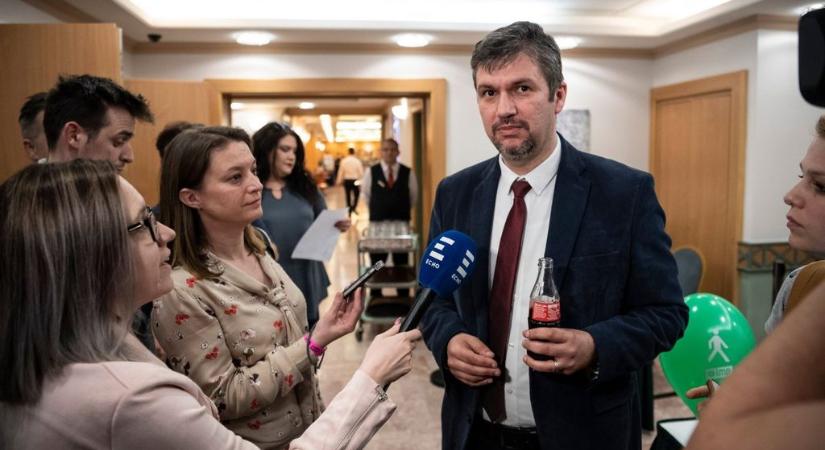 Hadházy Ákos már az újabb hídfoglalásra készül: „a siker csak azon múlik, hányan fognak eljönni”