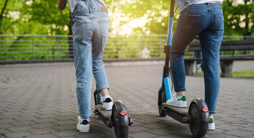 Óriási változást terveznek: sokakat kizárnának az e-rollerek használói közül, ők az érintettek