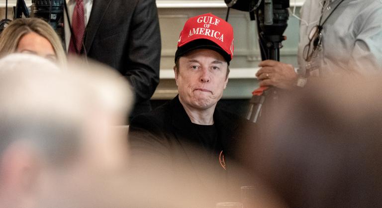 Gyűlnek a viharfelhők Elon Musk feje fölött, eltávolíthatják az egyik cége éléről