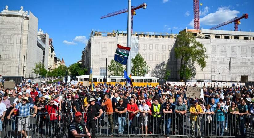 Majtényi: Ennél szégyenletesebb alkotmánymódosítás még nem