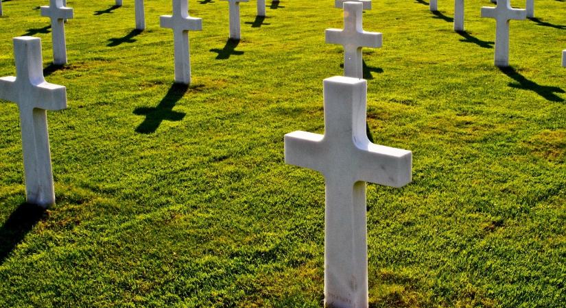 Az AUR szerint 4 millió elhunyt szerepel a választói névjegyzékben