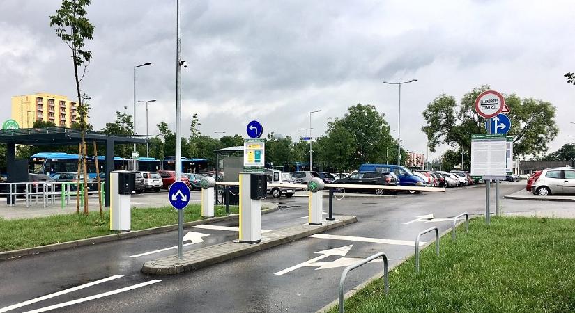 Júniustól már ezért is többet kell fizetniük az autósoknak