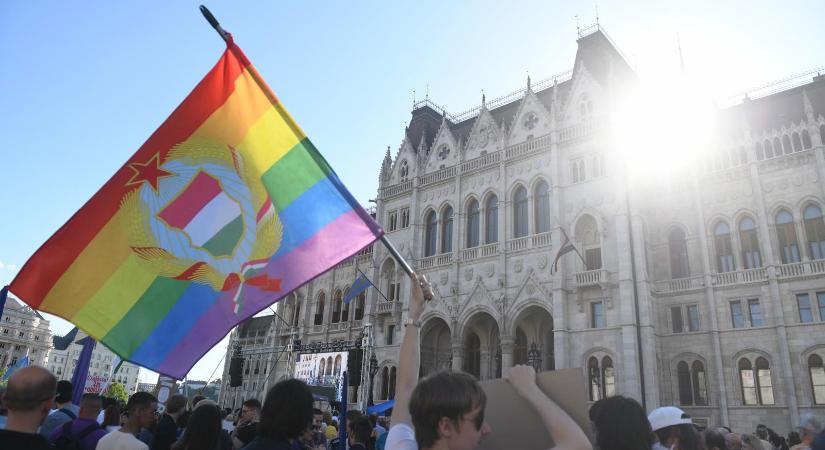 „A többi ember helyett is szégyelljük magunkat, hogy számukra nem fontos ügy a gyülekezési törvény”