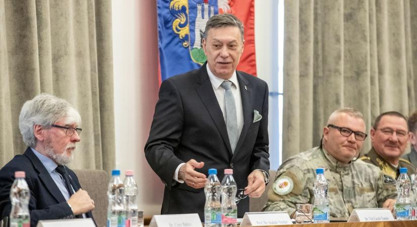 Izgalmas titkok nyomában jár a hadszíntérkutató