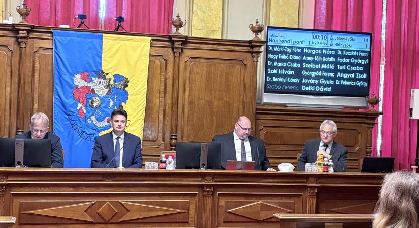 Érvek és ellenérvek a Dambo szobor körül