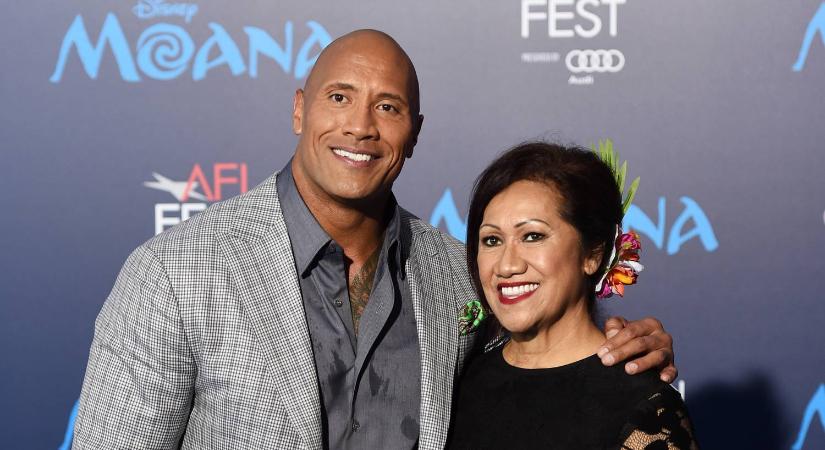 Dwayne Johnson 76 éves édesanyja remekül tartja magát, Vasvári Vivien végre megmutatta kisfiát