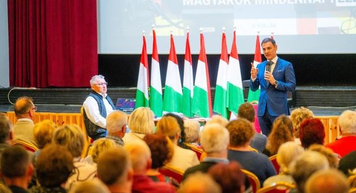 Hevesben járt Tuzson Bence igazságügyi miniszter 