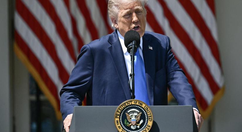 Donald Trump megvonta az amerikai közmédia finanszírozását