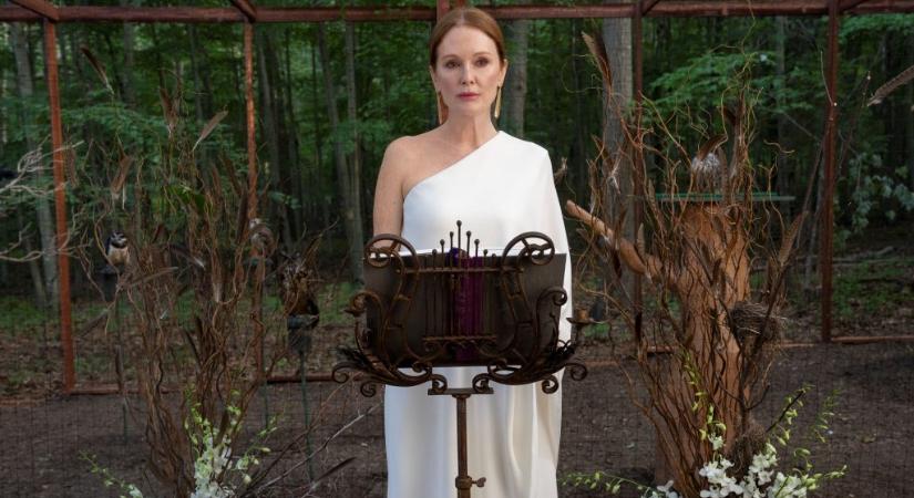 Májusban kiderül, meg lehet-e menekülni Julianne Moore luxusszektájából