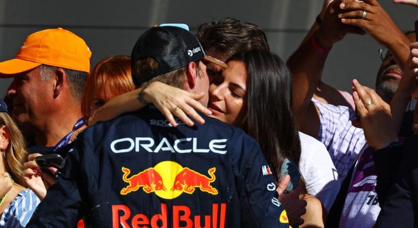 „Te vagy a legnagyobb ajándékunk” – apa lett Max Verstappen