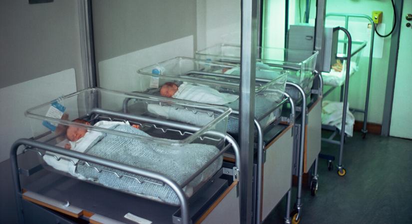 "Legszívesebben hazahoztam volna azt a bántalmazott kisfiút is" - így alakult a kórházban hagyott babák sorsa