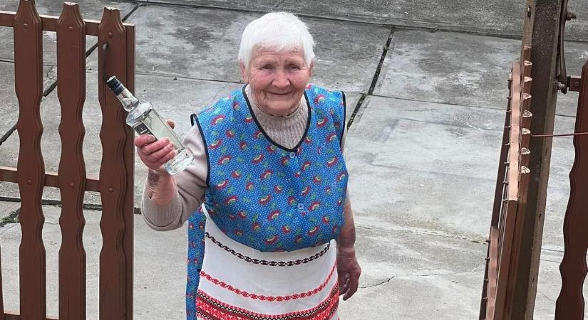 Mamóka és a pálinka esete