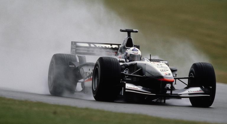 Kalapács alá került a korábbi mclarenes pilóta versenyautója