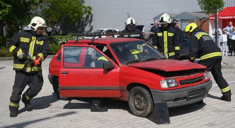 A Kaposvári tűzoltóság alapítását is ünneplik a lánglovagok