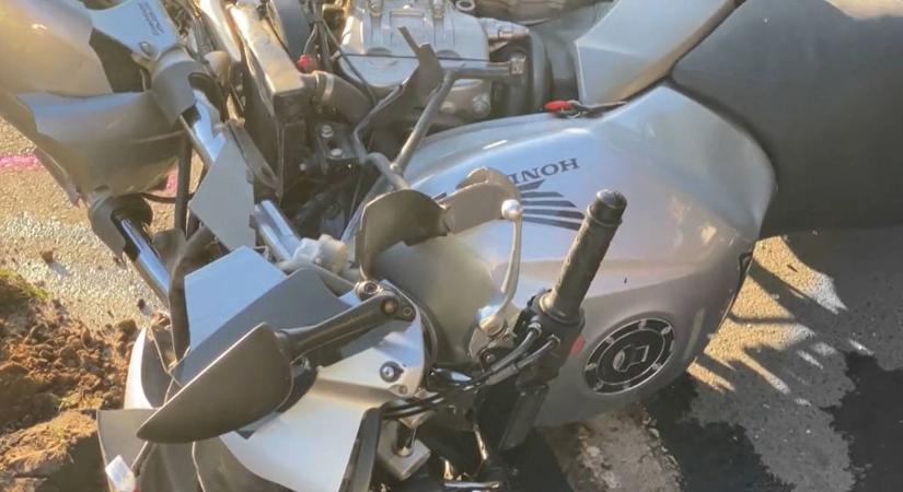 "Próbált volna beszélni..." – megszólalt a szemtanú a ceglédi tragédiáról, szerelme szeme láttára hunyt el a motoros