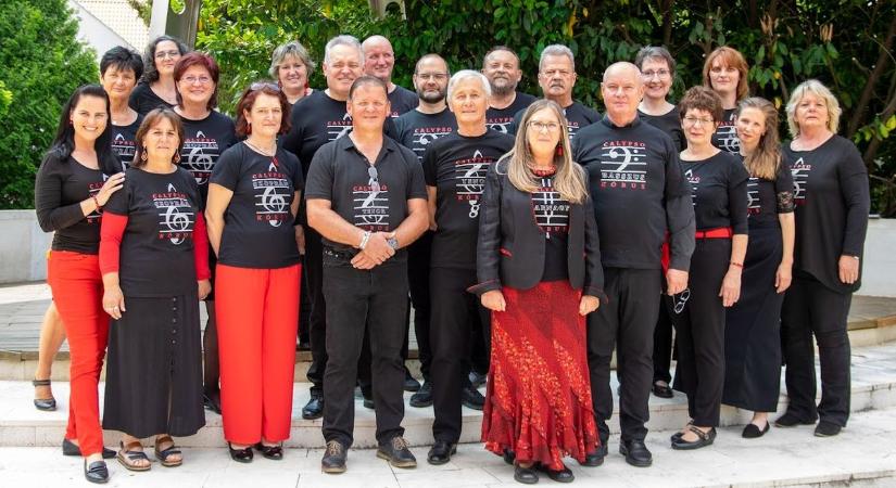 A zene iránti elhivatottságával a közösség kulturális életét is gazdagítja