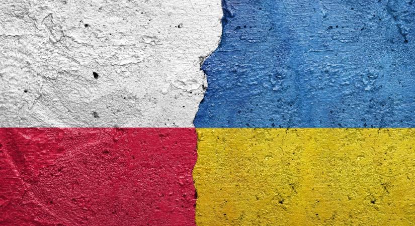 Botrányos felirat az emlékművön a lengyel-ukrán határnál