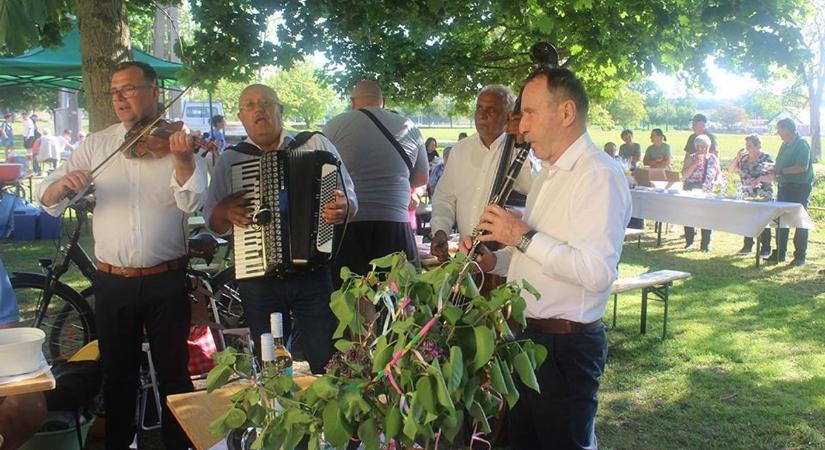 Ambrus Attila kanállal a kézben mondott ítéletet, a nagykondéros gulyás győzött
