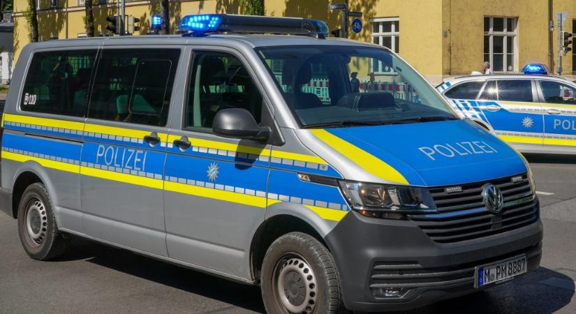 Vörös festékkel fújták össze a stuttgarti magyar főkonzulátust