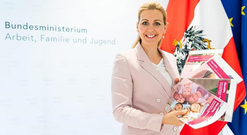 Plágiumbotrány miatt lemondott az osztrák család- és munkaügyi miniszter
