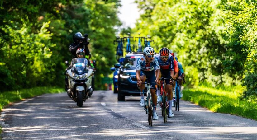 Tour de Hongrie: egyre közelebb a nap, amikor a világsajtó is a jászsági városra figyel