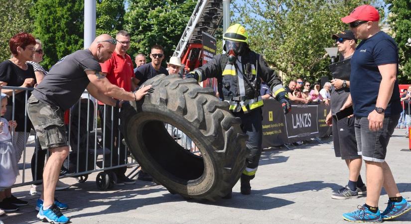 Ketrecmászás, Trabanthúzás, sérültmentés a Kossuth téren (fotókkal, videókkal)