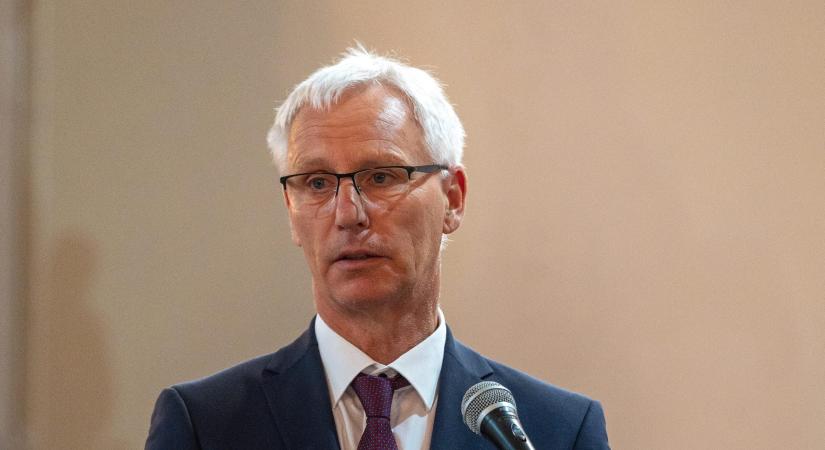 Soltész Miklós: A Szentlelket tudjuk kérni, hogy olyan embert válasszanak a katolikus egyház élére, aki méltó erre